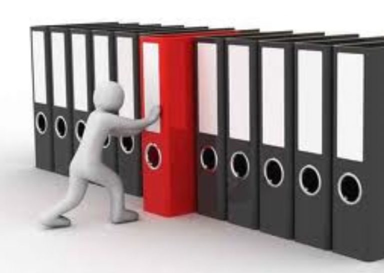 Aziende italiane pronte al cloud ma arretrate nella gestione dei documenti Aziende italiane pronte al cloud ma arretrate nella gestione dei documenti